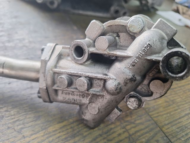 bontott VW PASSAT B5 Olajszivattyú