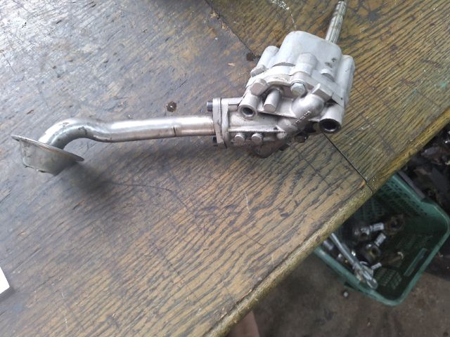 bontott VW PASSAT B5 Olajszivattyú