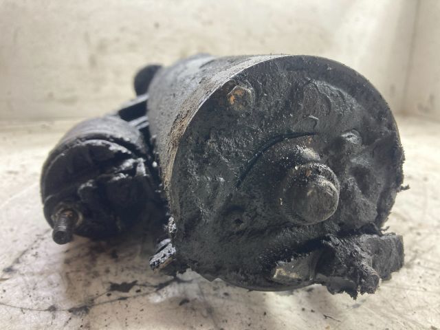 bontott VW PASSAT B5 Önindító