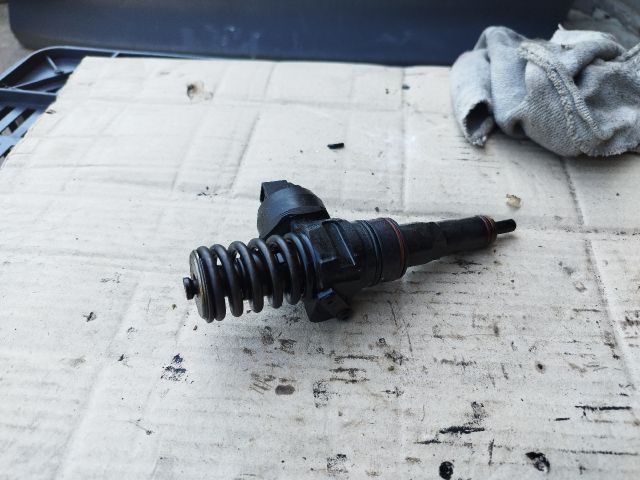 bontott VW PASSAT B5 Porlasztó (1 db)