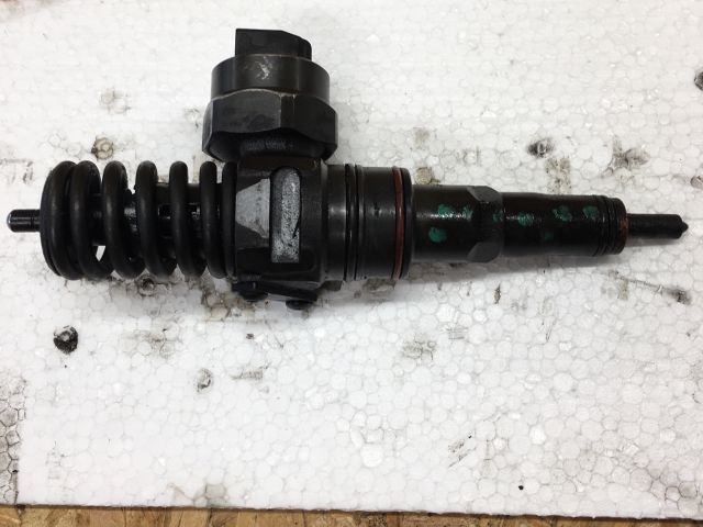 bontott VW PASSAT B5 Porlasztó (1 db)