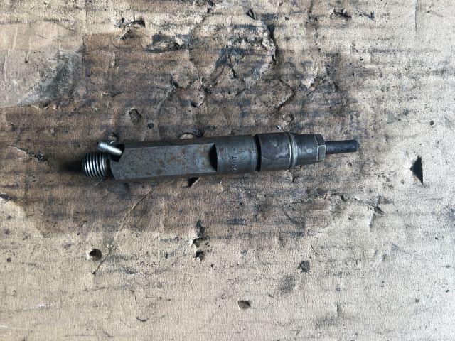 bontott VW PASSAT B5 Porlasztó (1 db)