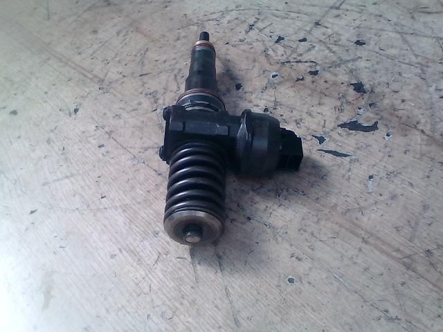 bontott VW PASSAT B5 Porlasztó (1 db)