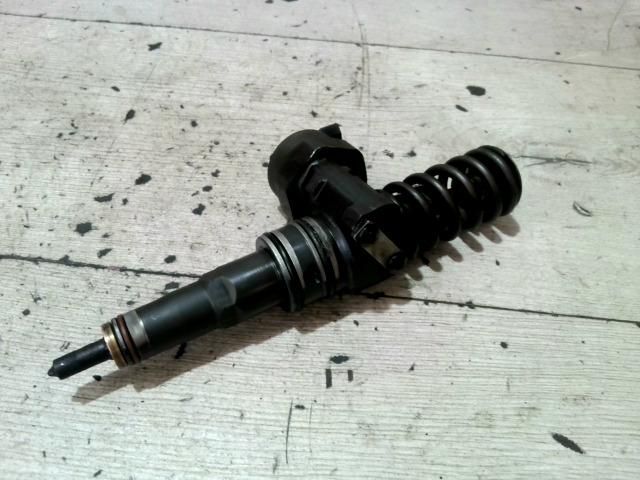 bontott VW PASSAT B5 Porlasztó (1 db)