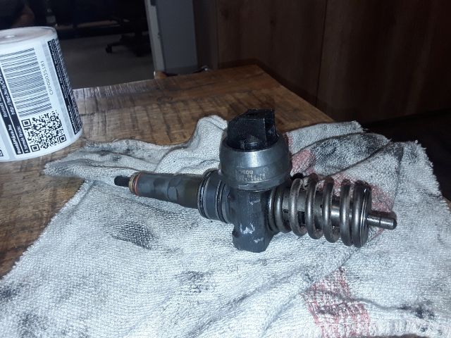 bontott VW PASSAT B5 Porlasztó (1 db)