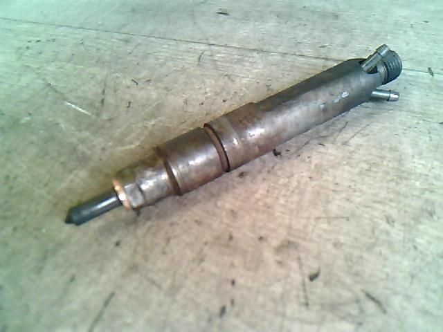 bontott VW PASSAT B5 Porlasztó (1 db)