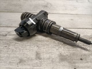 bontott VW PASSAT B5 Porlasztó (1 db)