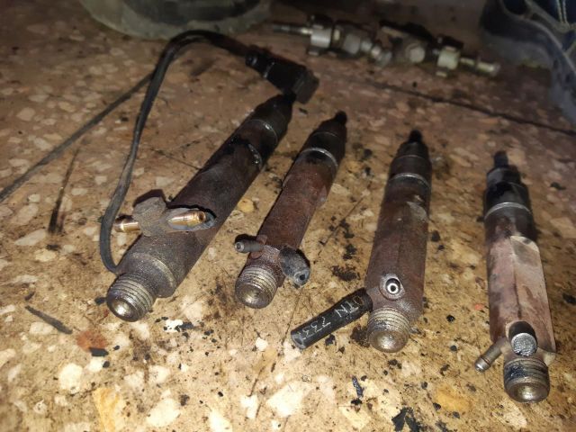 bontott VW PASSAT B5 Porlasztó (1 db)