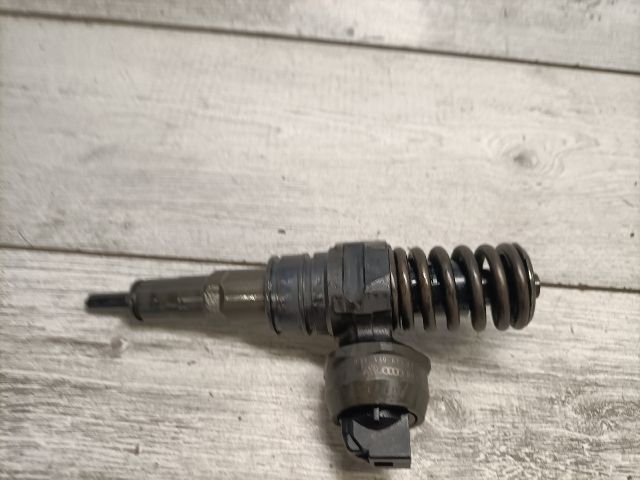 bontott VW PASSAT B5 Porlasztó (1 db)