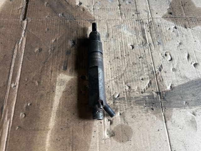 bontott VW PASSAT B5 Porlasztó (1 db)