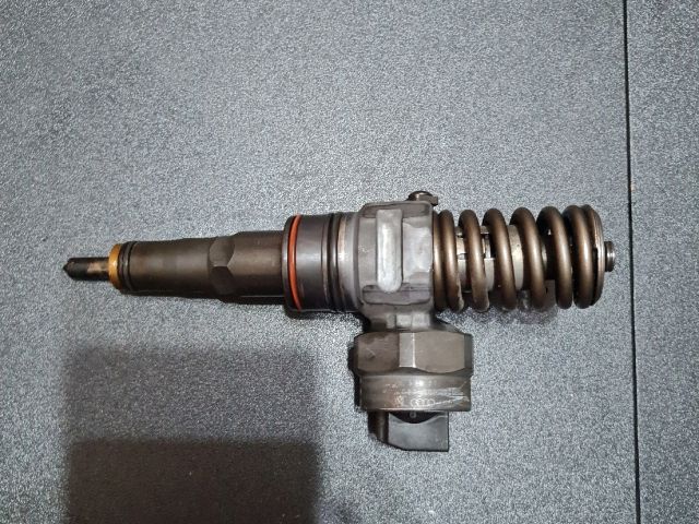 bontott VW PASSAT B5 Porlasztó (1 db)