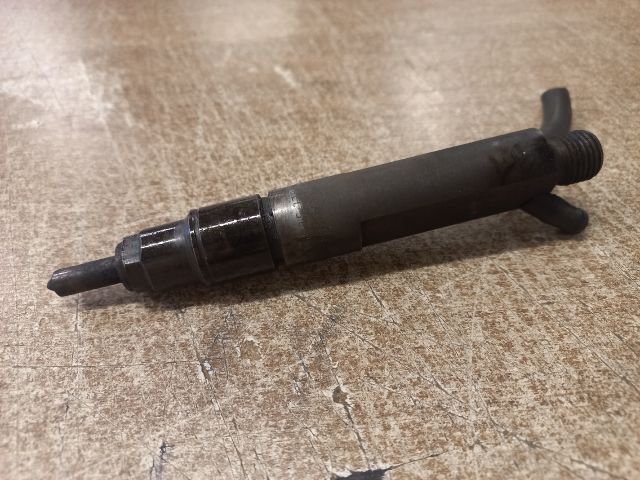 bontott VW PASSAT B5 Porlasztó (1 db)