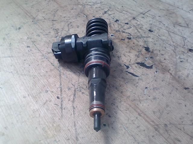 bontott VW PASSAT B5 Porlasztó (1 db)