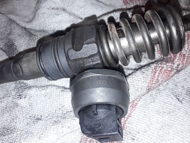 bontott VW PASSAT B5 Porlasztó (1 db)