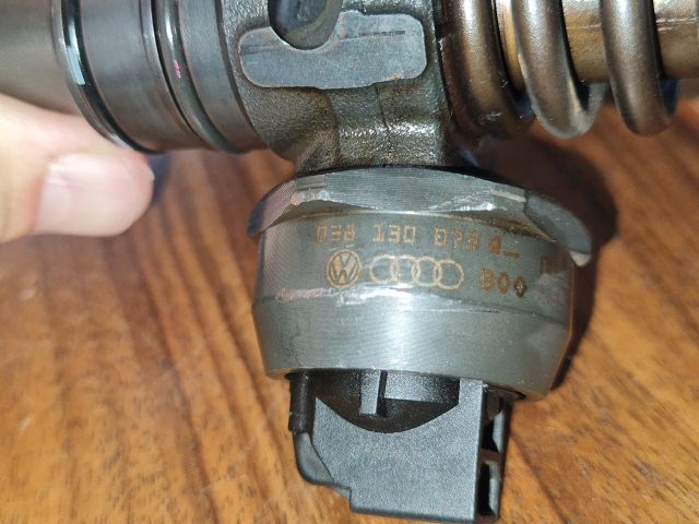 bontott VW PASSAT B5 Porlasztó (1 db)