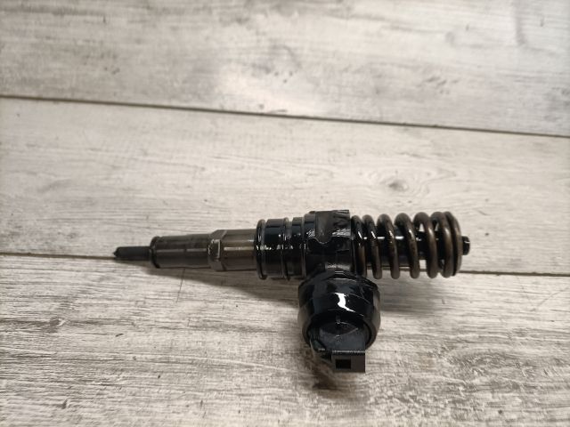 bontott VW PASSAT B5 Porlasztó (1 db)