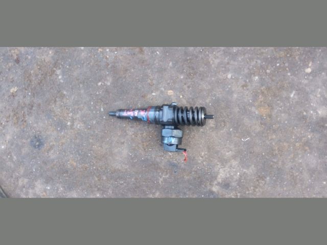 bontott VW PASSAT B5 Porlasztó (1 db)