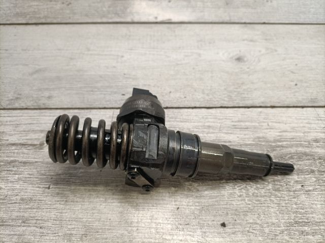 bontott VW PASSAT B5 Porlasztó (1 db)