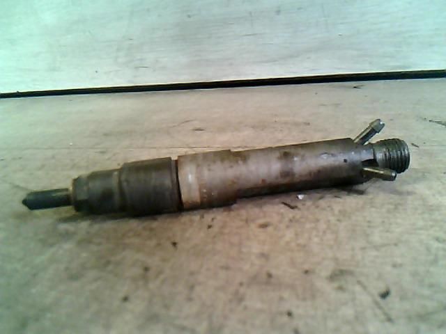 bontott VW PASSAT B5 Porlasztó (1 db)