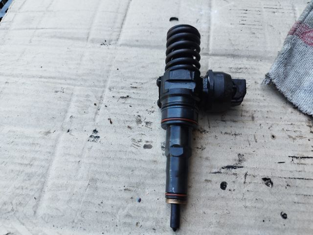 bontott VW PASSAT B5 Porlasztó (1 db)