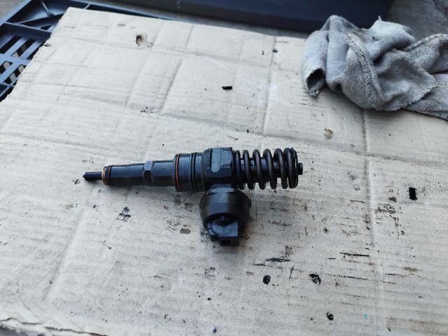 bontott VW PASSAT B5 Porlasztó (1 db)