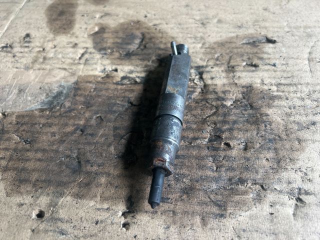 bontott VW PASSAT B5 Porlasztó (1 db)