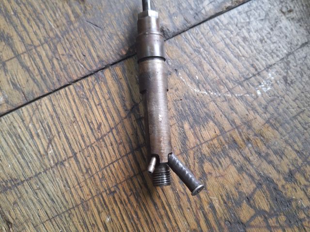 bontott VW PASSAT B5 Porlasztó (1 db)