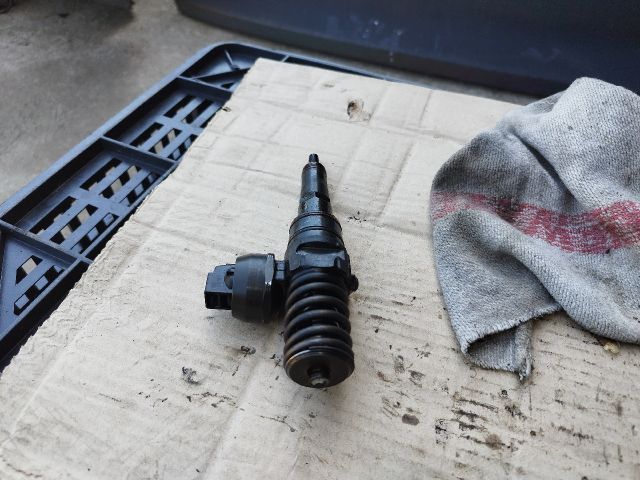 bontott VW PASSAT B5 Porlasztó (1 db)