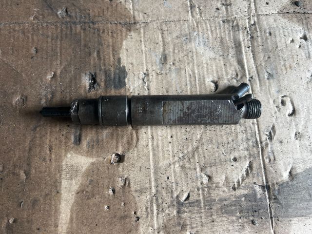 bontott VW PASSAT B5 Porlasztó (1 db)