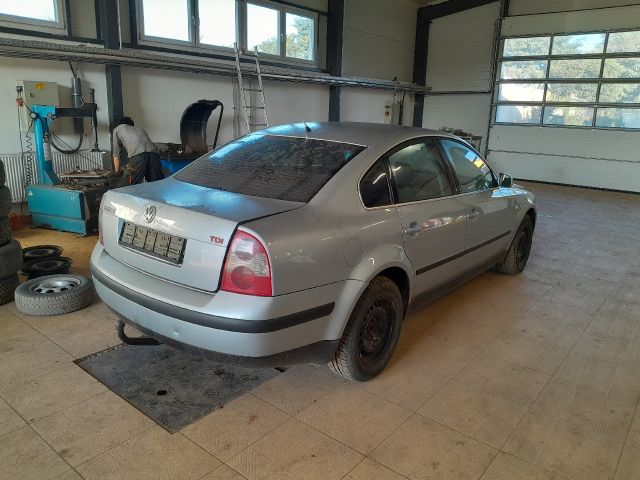 bontott VW PASSAT B5 Tank