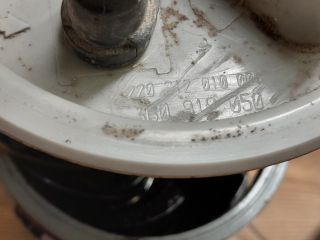 bontott VW PASSAT B5 Üzemanyag Szivattyú