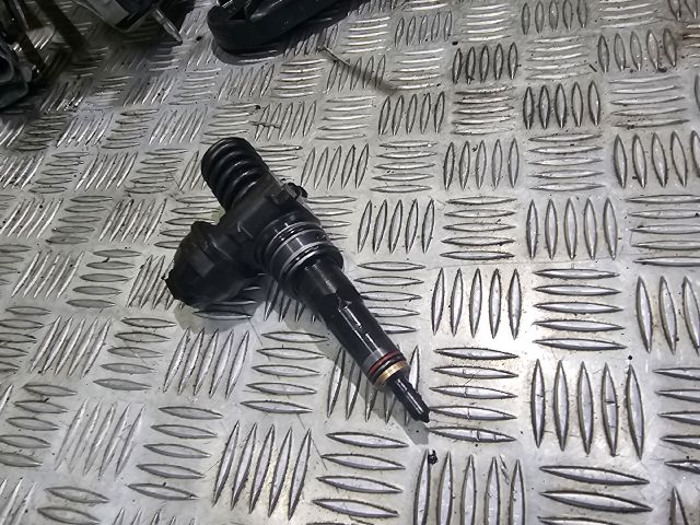 bontott VW PASSAT B5 Vákum nélküli Porlasztó