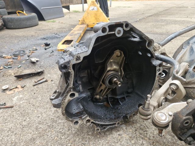 bontott VW PASSAT B5 Váltó (Mechanikus)