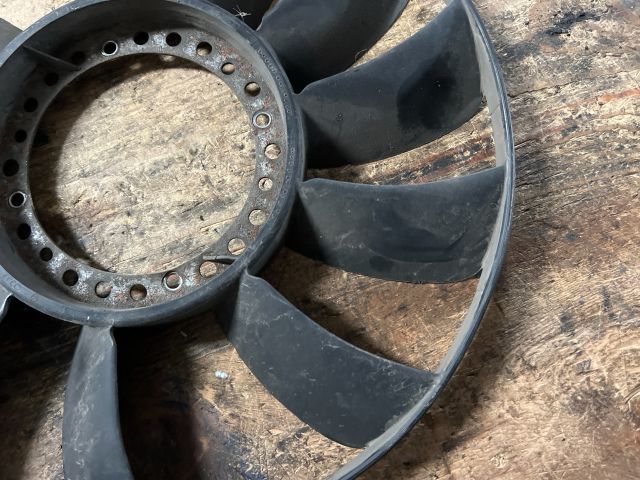 bontott VW PASSAT B5 Viszkóventilátor Hűtőventilátor