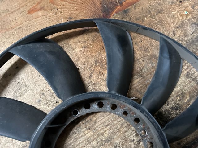 bontott VW PASSAT B5 Viszkóventilátor Hűtőventilátor