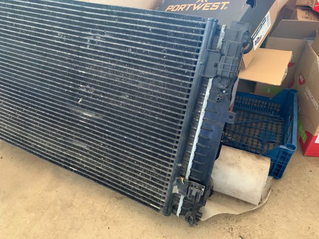 bontott VW PASSAT B5 Vízhűtő Radiátor (Klímás)