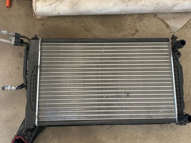 bontott VW PASSAT B5 Vízhűtő Radiátor (Klímás)