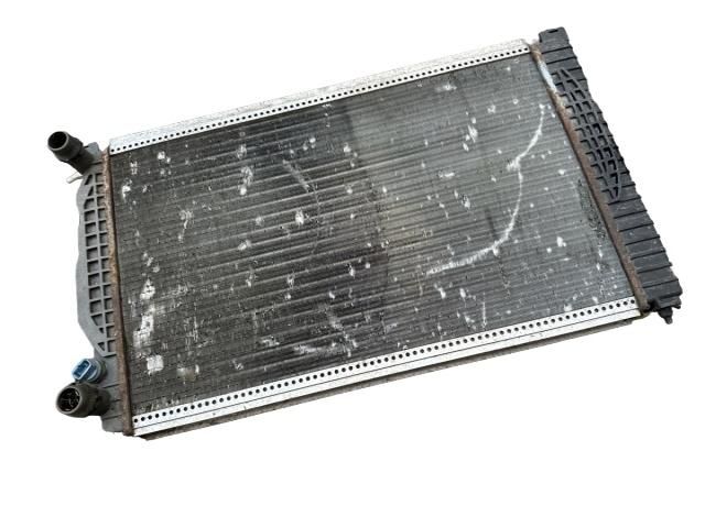 bontott VW PASSAT B5 Vízhűtő Radiátor (Nem klímás)