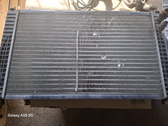 bontott VW PASSAT B5 Vízhűtő Radiátor (Nem klímás)