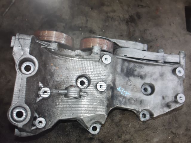 bontott VW PASSAT B5 Generátor Tartó Bak