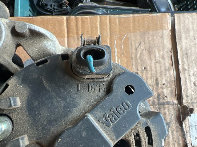 bontott VW PASSAT B5 Generátor