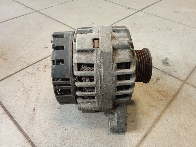 bontott VW PASSAT B5 Generátor