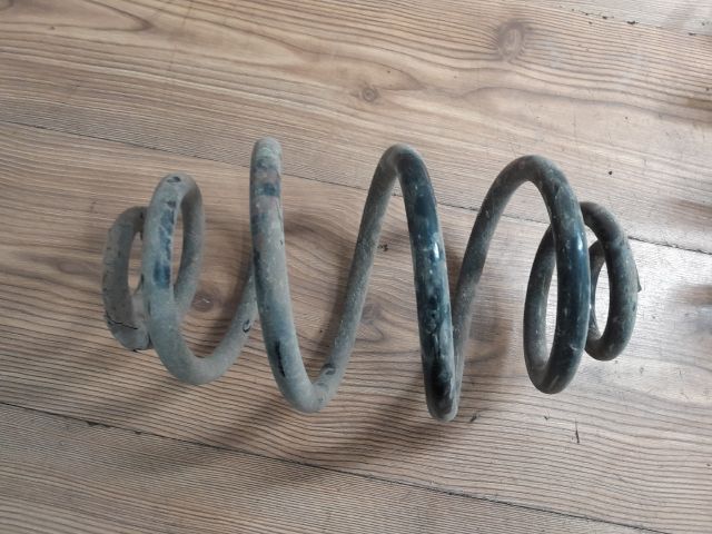 bontott VW PASSAT B5 Hátsó Rugó Pár