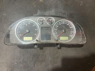bontott VW PASSAT B5 Kilométeróra