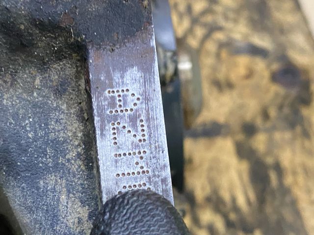 bontott VW PASSAT B5 Motor (Fűzött blokk hengerfejjel)