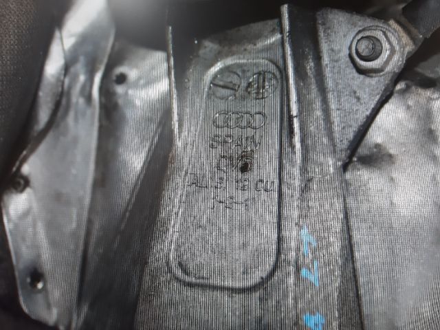 bontott VW PASSAT B5 Motor Tartó Bak (Fém)