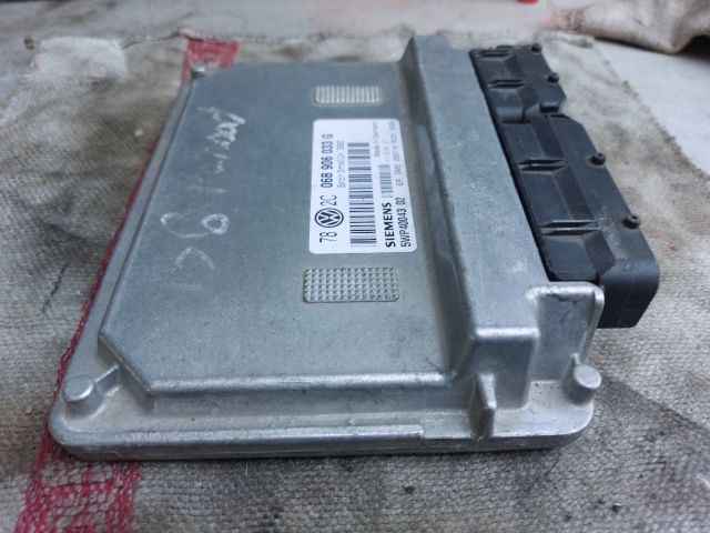 bontott VW PASSAT B5 Motorvezérlő