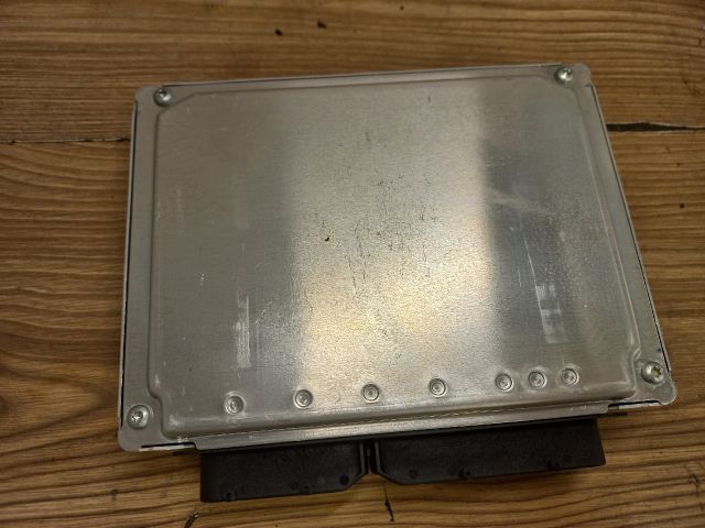 bontott VW PASSAT B5 Motorvezérlő