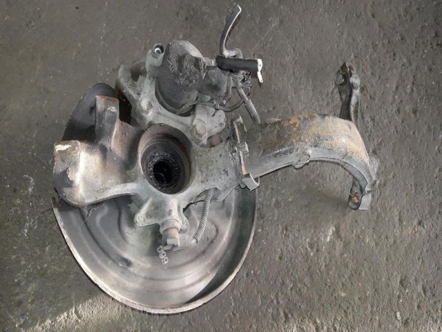 bontott VW PASSAT B5 Bal első Csonkállvány Kerékaggyal