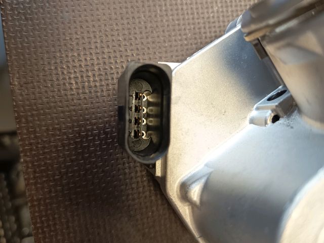 bontott VW PASSAT B5 Fojtószelep (Elektromos)